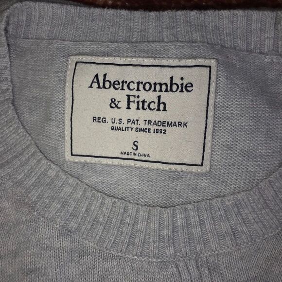 ABERCROMBIE & FITCH Classic Grey Sweater - Size Small - Excellent Condition - Picture 7 of 8